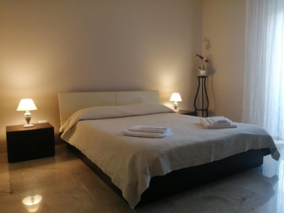 Central Suite Palermo Luaran gambar