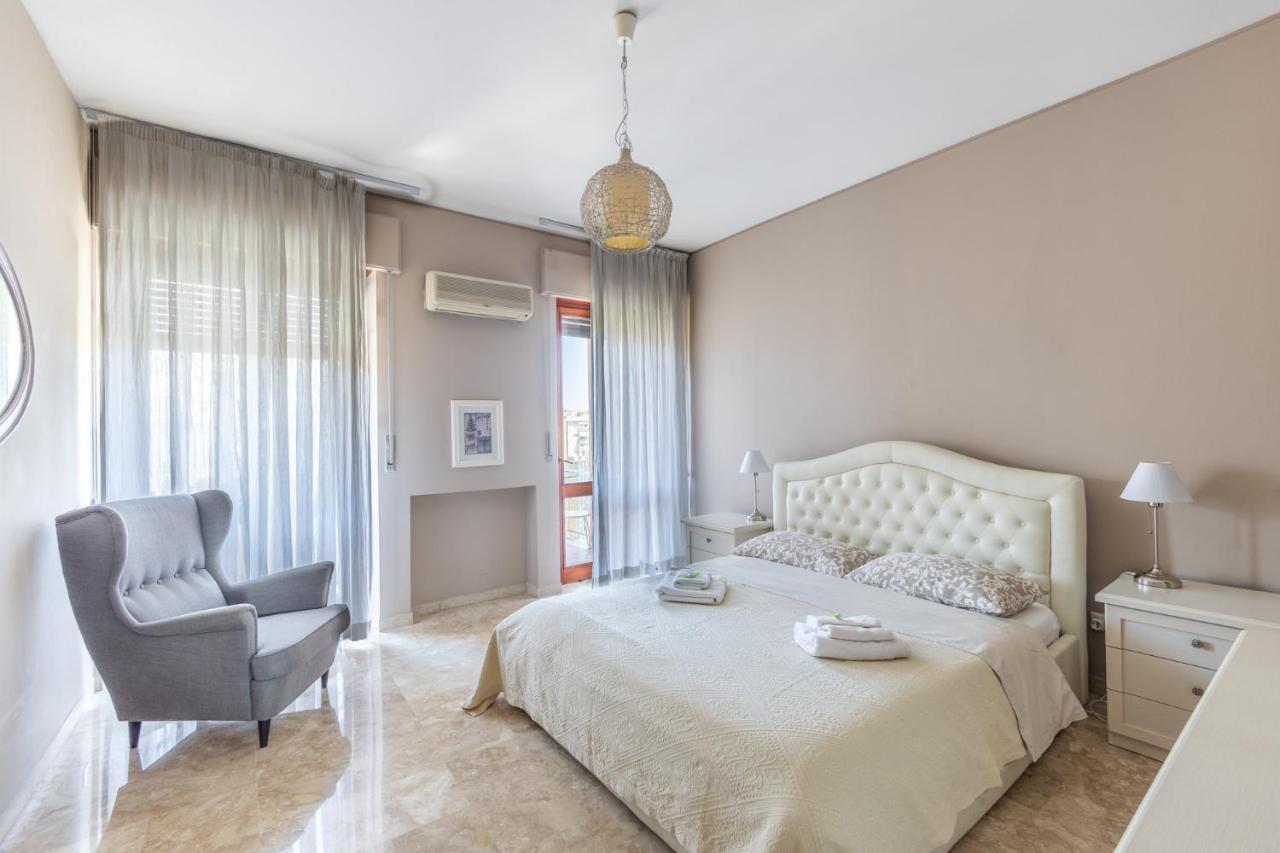 Central Suite Palermo Luaran gambar
