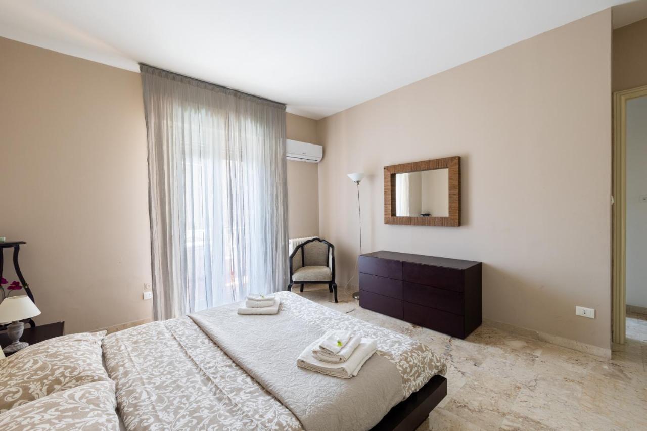 Central Suite Palermo Luaran gambar