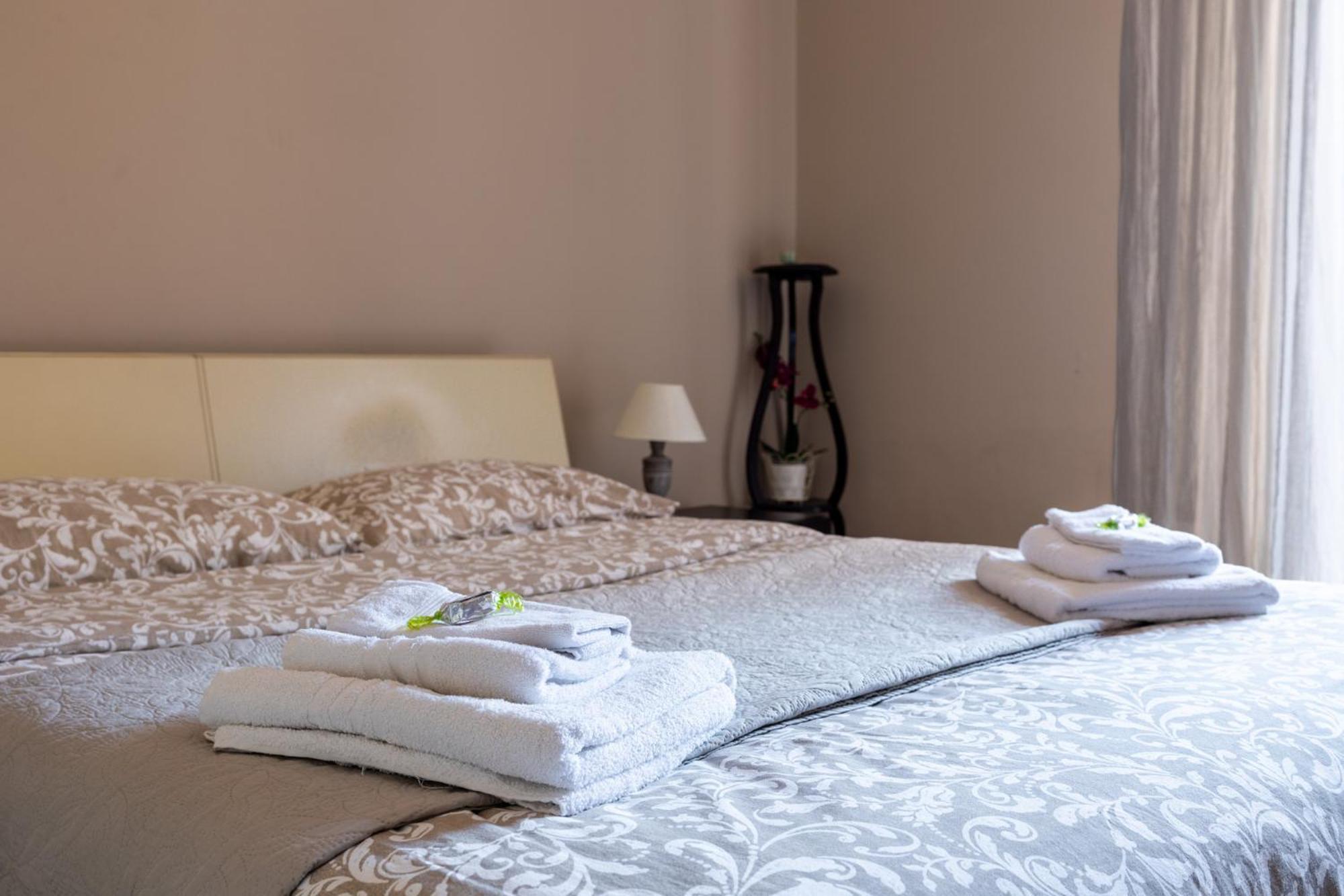 Central Suite Palermo Luaran gambar