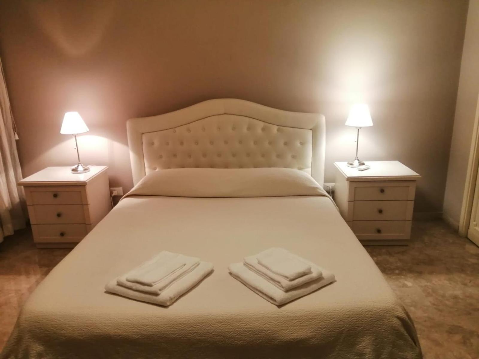 Central Suite Palermo Luaran gambar